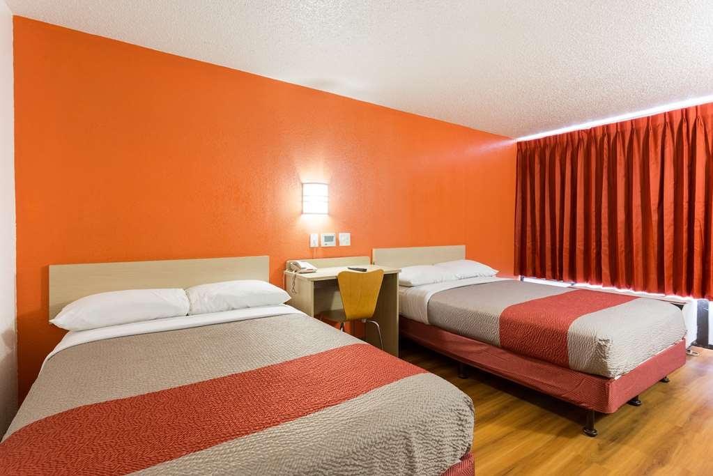 Motel 6 Baton Rouge Southeast Prairieville Номер фото
