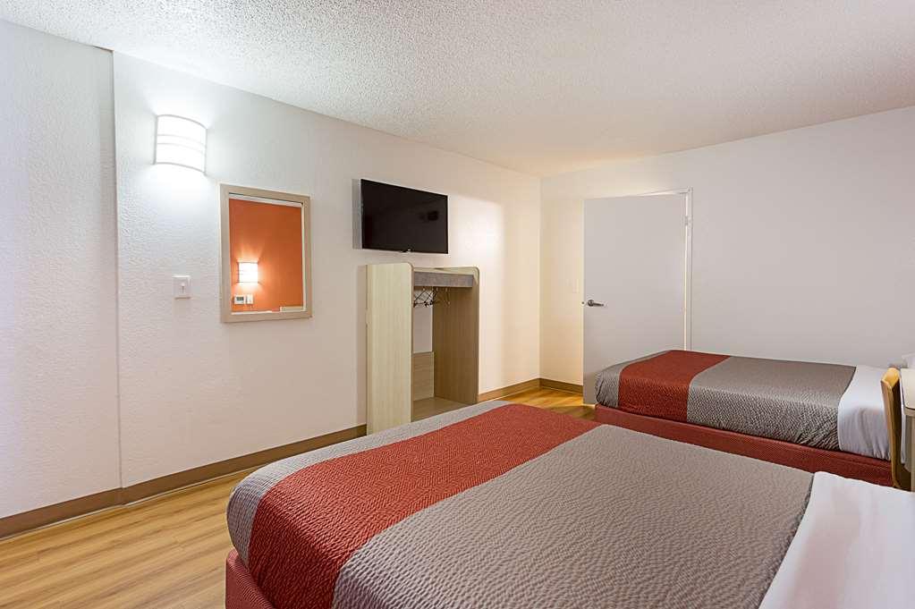 Motel 6 Baton Rouge Southeast Prairieville Номер фото
