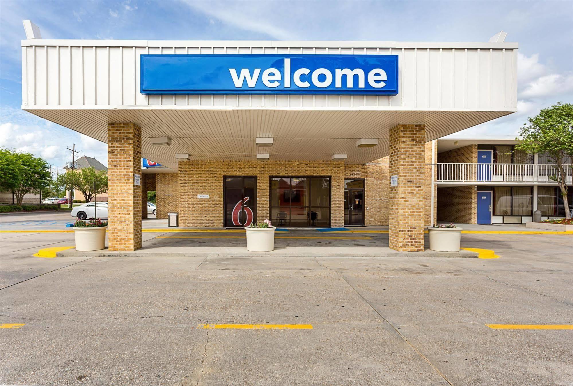 Motel 6 Baton Rouge Southeast Prairieville Екстер'єр фото
