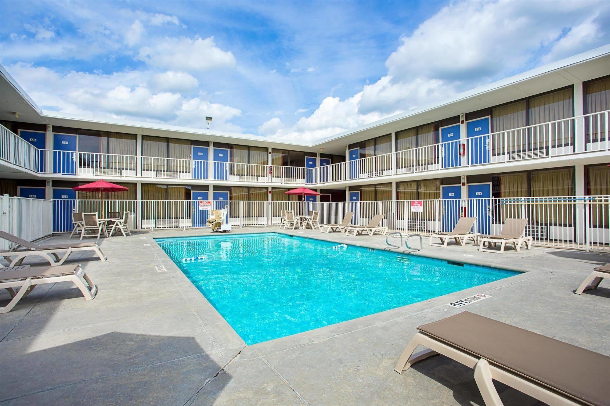 Motel 6 Baton Rouge Southeast Prairieville Екстер'єр фото
